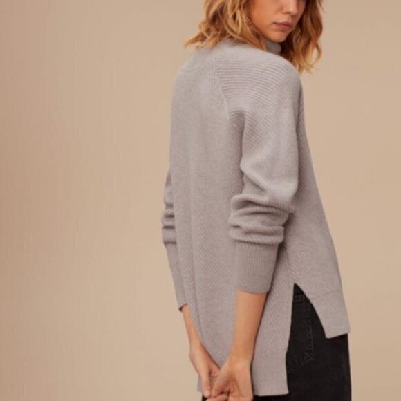 Aritzia Wilfred Wool Turtleneck Lin Sweater - Large, 100% Wool - Picture 12 of 13